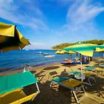 In With Private Hotel Capoliveri (Isola d'Elba)