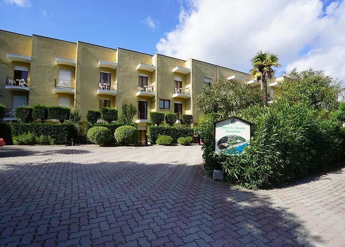 In With Private ホテル カポリーヴェリ